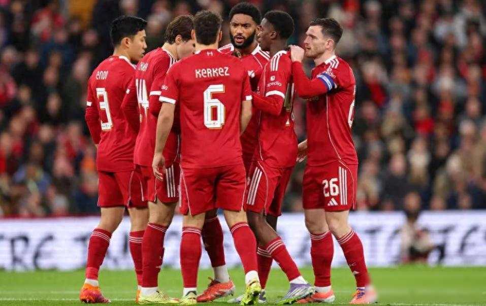 阿斯顿维拉球员助跑成功 阿斯顿维拉球员助跑成功